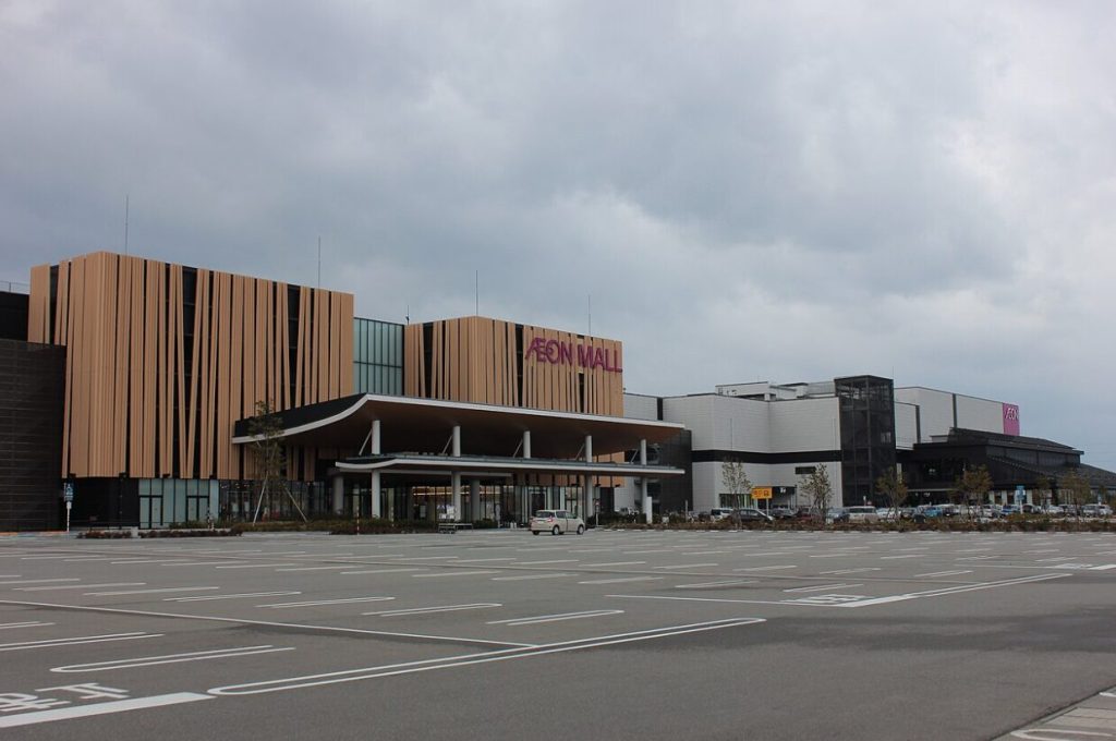 イオンモール新小松